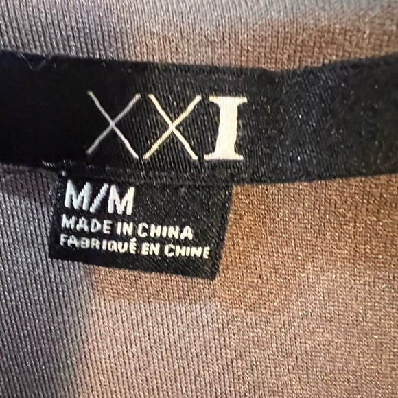 XXI Forever 21 Fun and Flirty Gray/w Black Sequins, Size M - Picture 3 of 5
